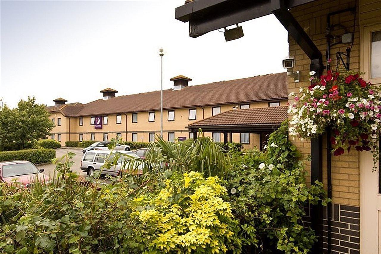 Premier Inn Basingstoke West エクステリア 写真