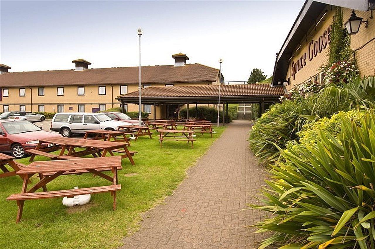 Premier Inn Basingstoke West エクステリア 写真