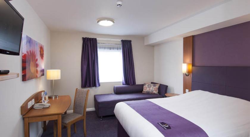 Premier Inn Basingstoke West 部屋 写真