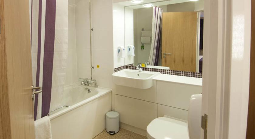 Premier Inn Basingstoke West 部屋 写真